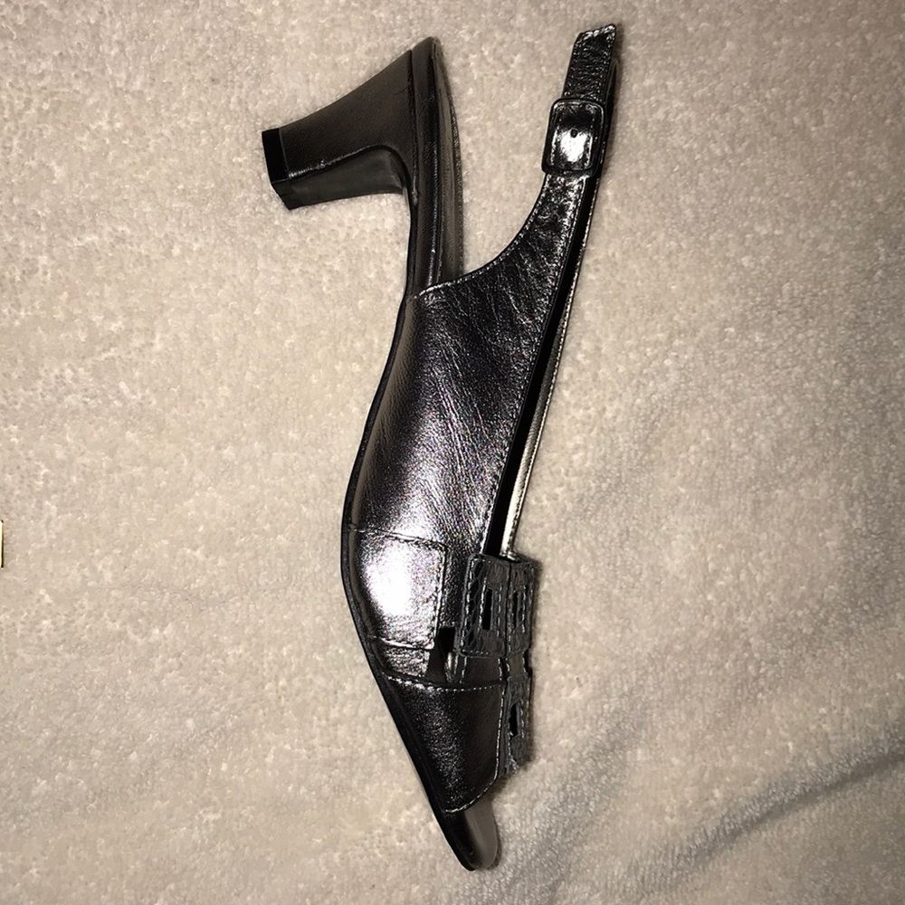 Shoes - Picture 2 of 4